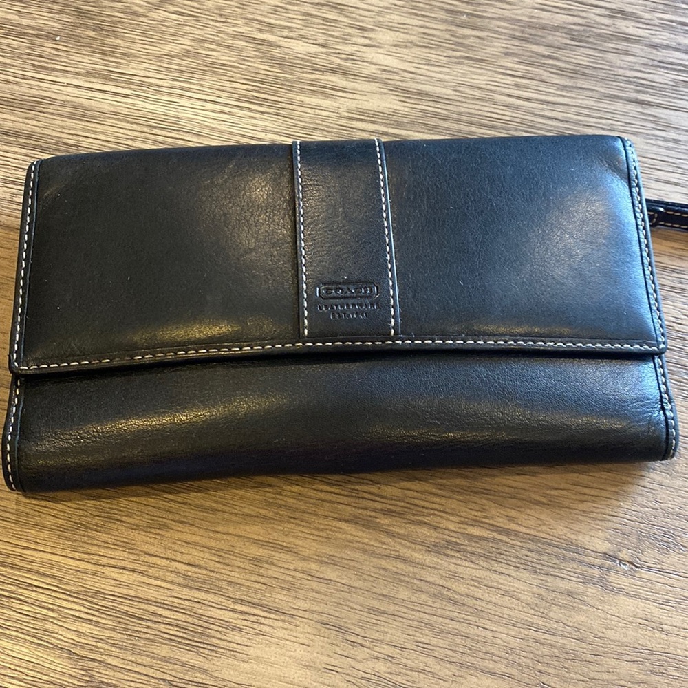 Coach Wallet Black leather Tri-fold wallet